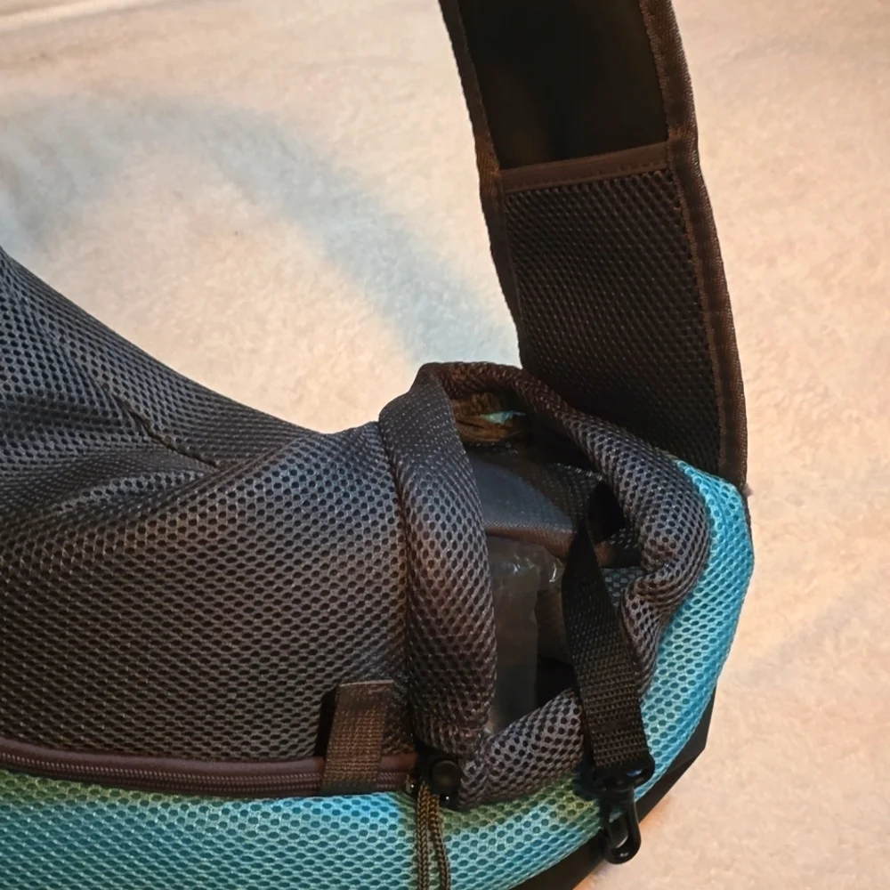 Small 🐶 Dog or 🐱 Cat Slingpack/ Carrier